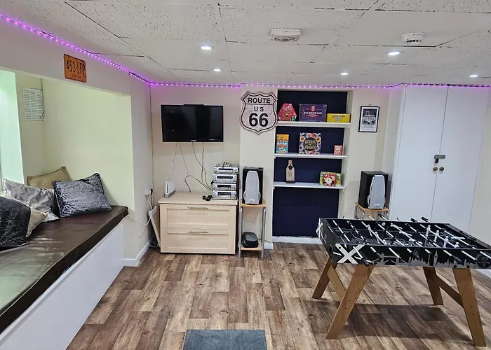 Brightwater Modern Ground Floor, 2 Bedroom Apartment, With Games, Chill Out * Scarborough