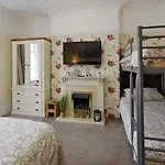 Brightwater Modern Ground Floor, 2 Bedroom Apartment, With Games, Chill Out 公寓