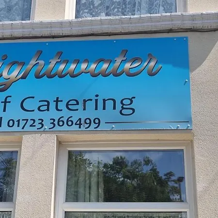 Modern Ground Floor, 2 Bedroom Apartment, With Games, Chill Out *