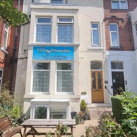Brightwater Modern Ground Floor, 2 Bedroom Apartment, With Games, Chill Out * 斯卡伯勒