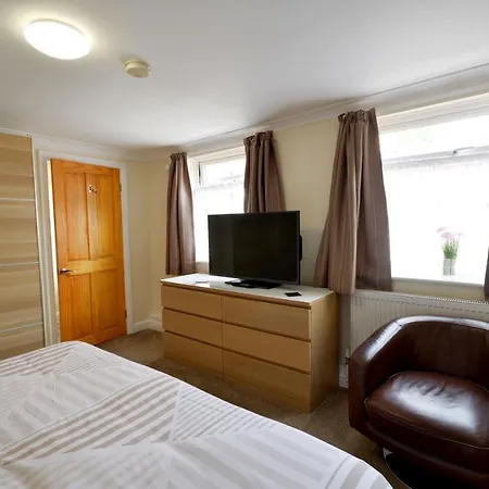 公寓 Brightwater Modern Ground Floor, 2 Bedroom Apartment, With Games, Chill Out *