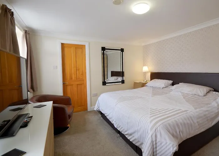 Brightwater Modern Ground Floor, 2 Bedroom Apartment, With Games, Chill Out * Scarborough