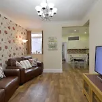 Brightwater Modern Ground Floor, 2 Bedroom Apartment, With Games, Chill Out Lejlighed Scarborough